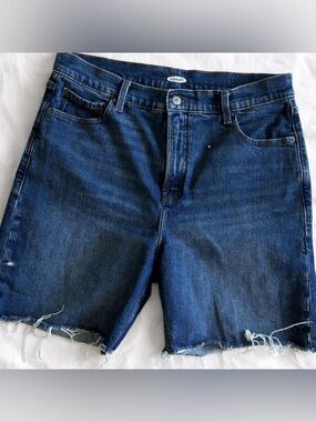 Old Navy High Rise Denim Shorts Size 12 Medium Wash Frayed Hem
